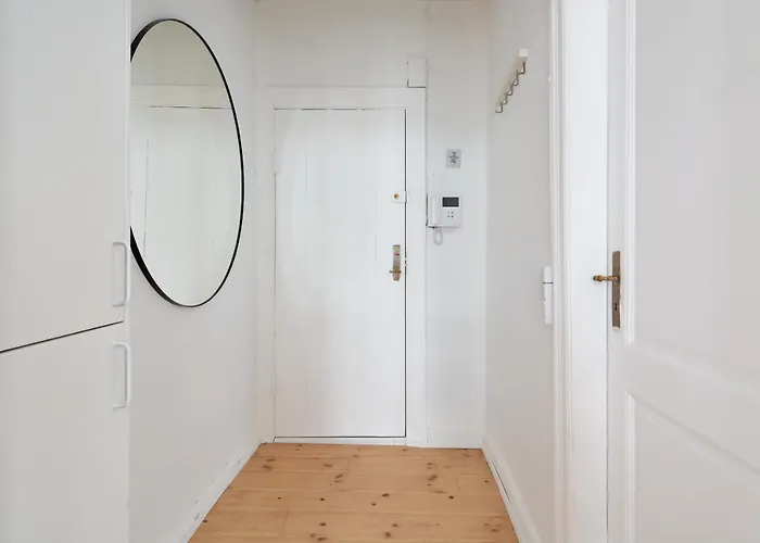 Bright In The Old Town Of דירה *